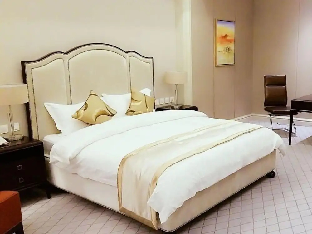 GreenTree Eastern Shanghai Changning Hongqiao Airport LongBai Hotel