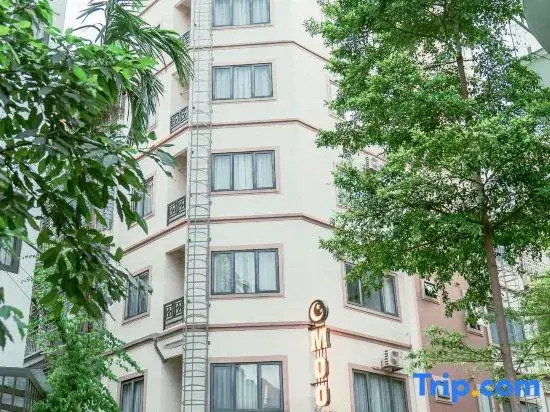 Moon Hotel 3 Pham Tuan Tai