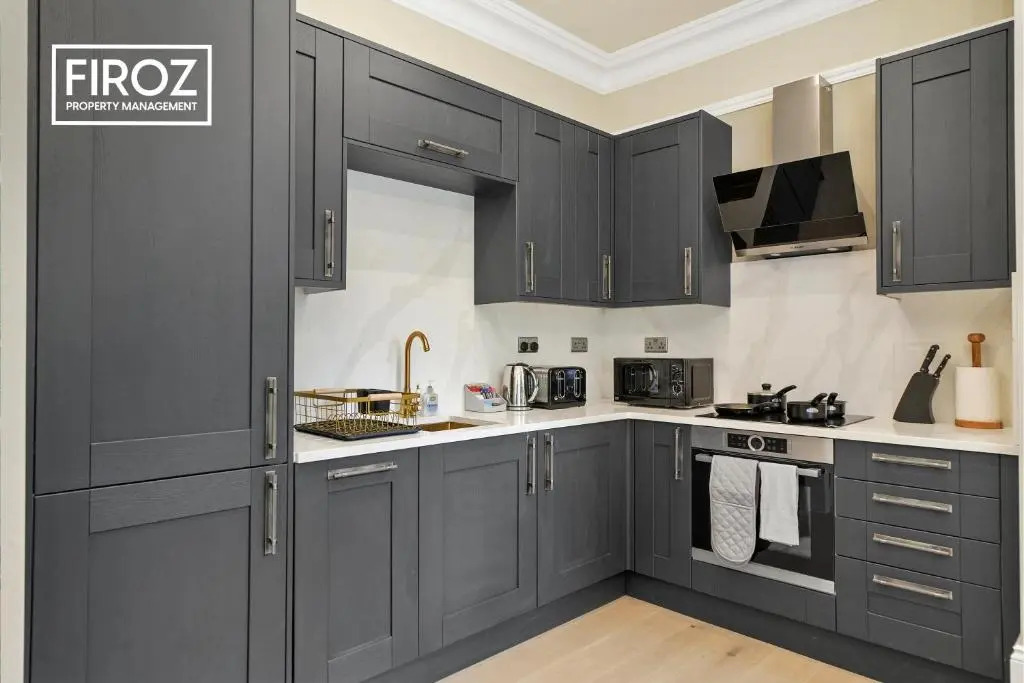 Top Quality 2 Bed 1 Bath Apartments For Contractors By Redwood Stays