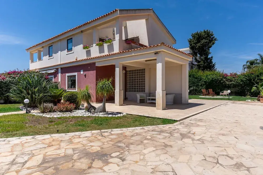 Villetta al Mare Della Fanusa by Wonderful Italy