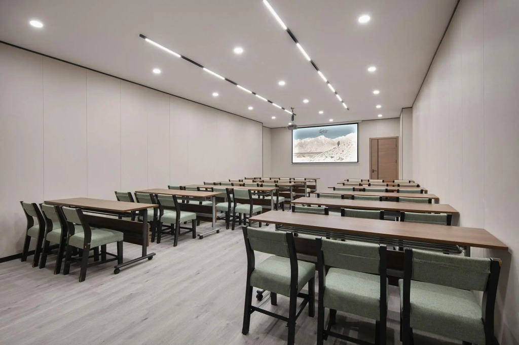 Changzhou Wall Resources | Noble Hotel, Benniu Airport Terminal Hotel, Newbei District