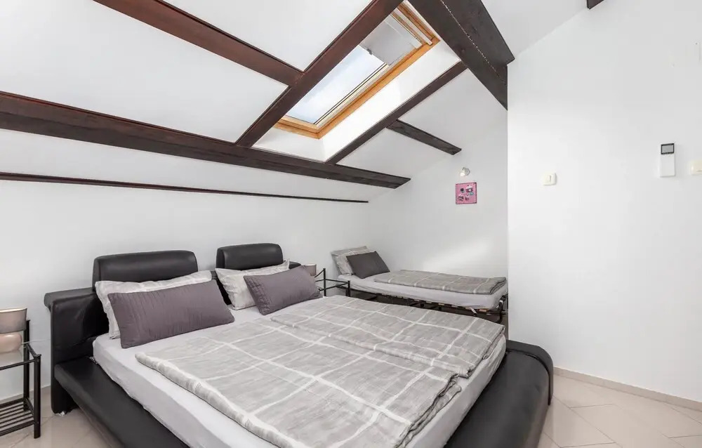 Lovely Home In Veprinac