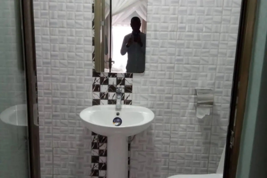 Jimlizer Hotel