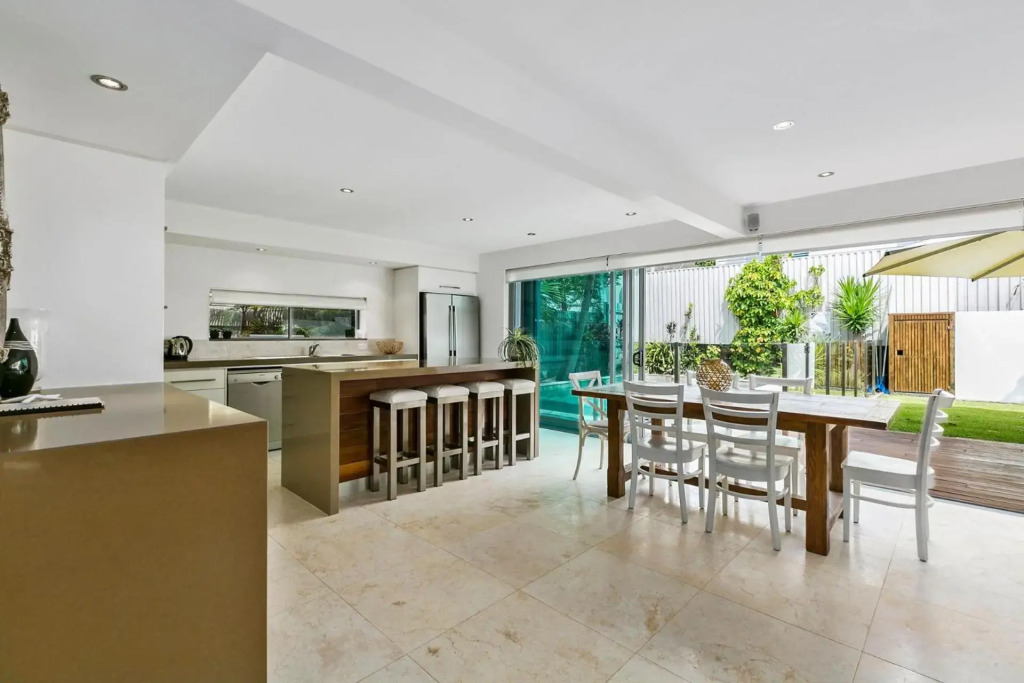 Depper St Large Luxury Residence Entire House