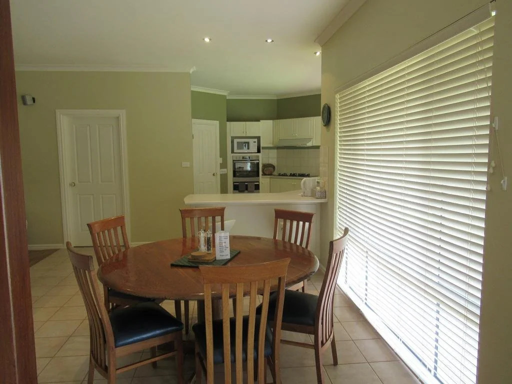 Albany Holiday House