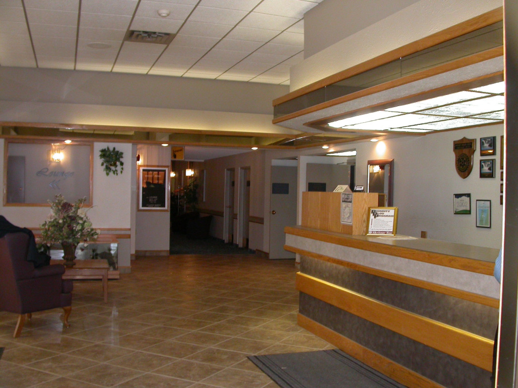 Heritage Inn Hotel & Convention Centre - Pincher Creek
