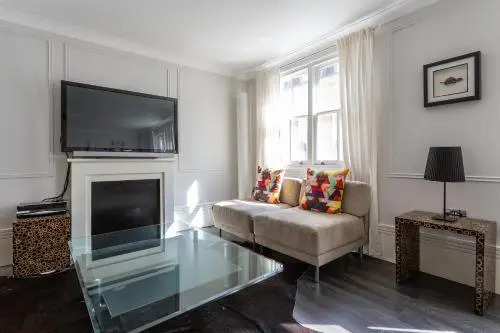 Stanhope Mews West II by Onefinestay