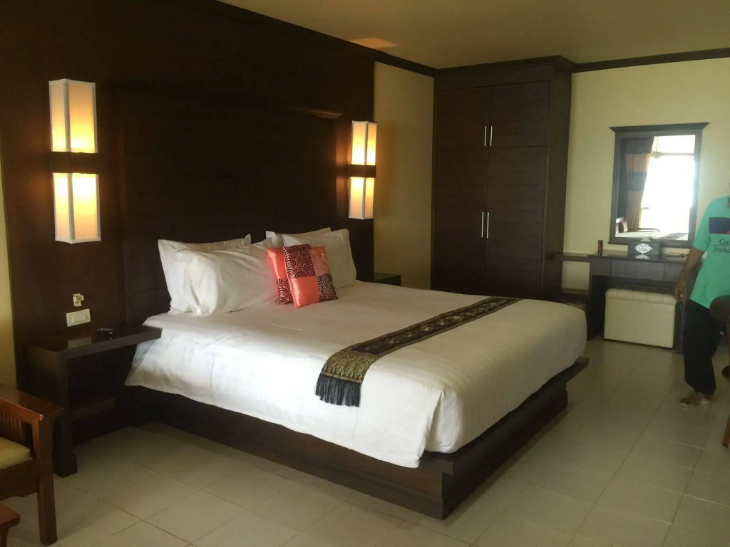 Baan Rim Lay