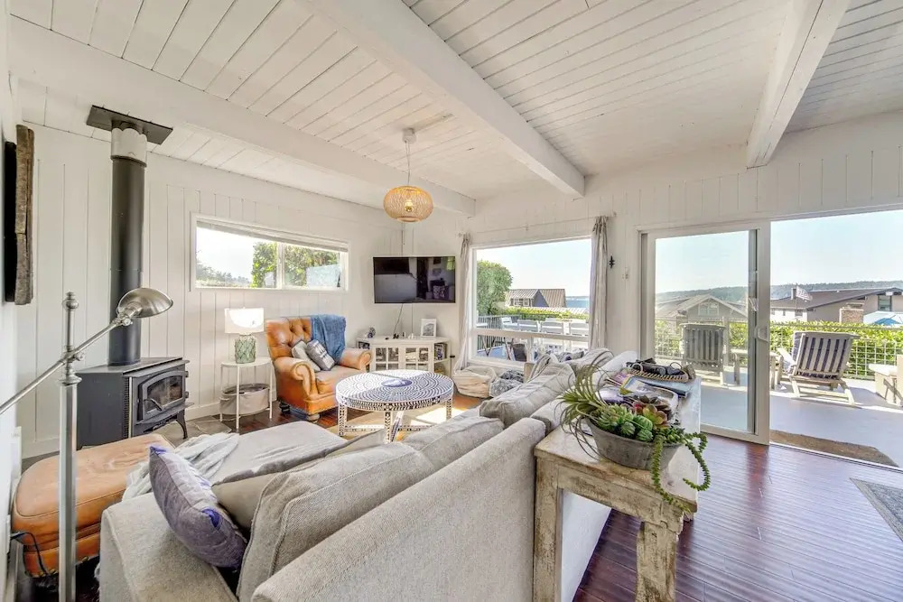 Sun-soaked Sandy Point Haven w/ Beach Access!
