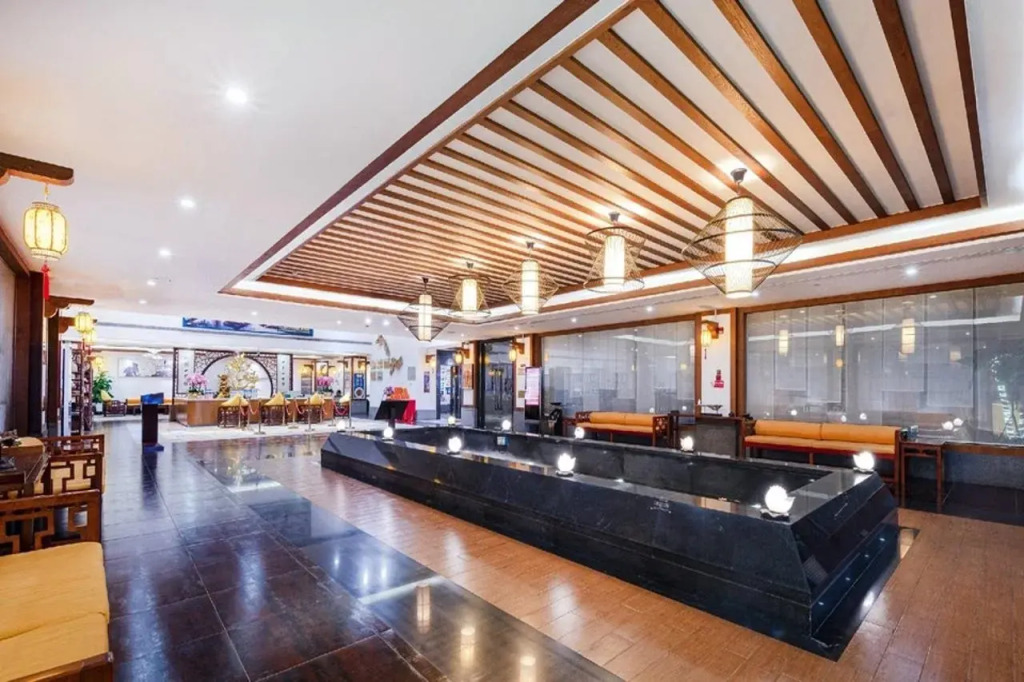 Heyuan Bavarian Manor Argyle Resort & Austere Bodhi Hotel