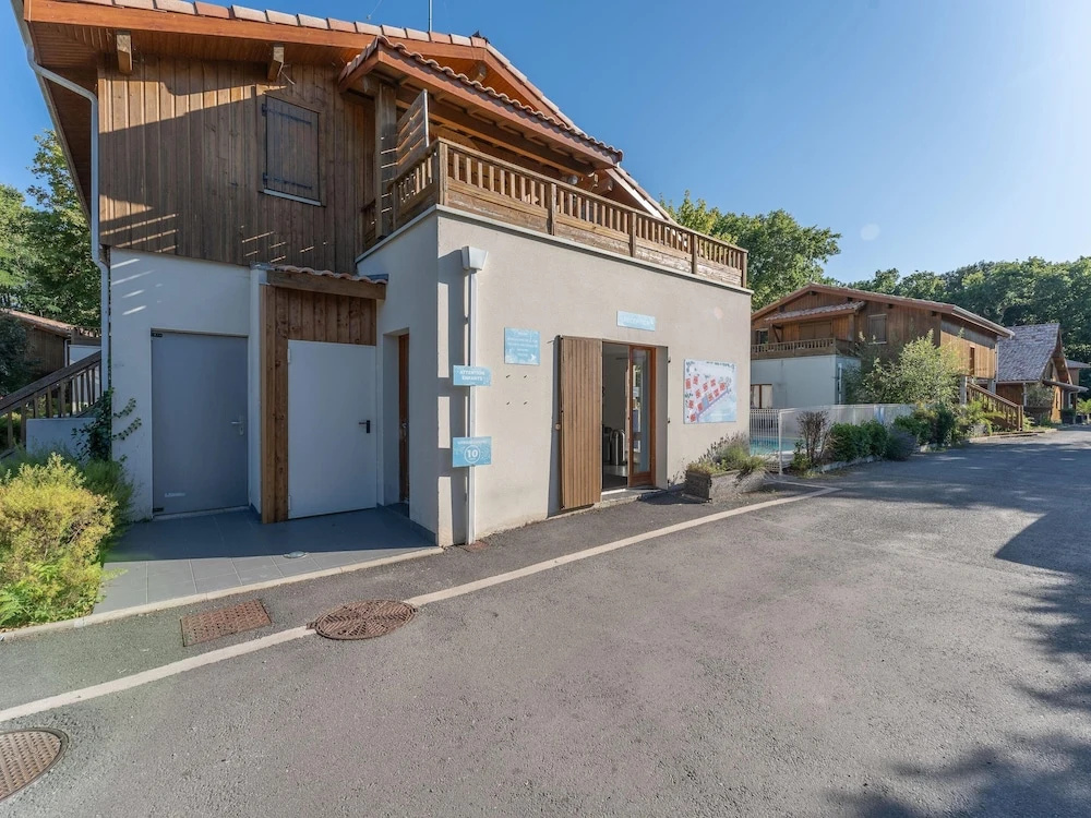 4-guest Stay Near Moutchic Beach