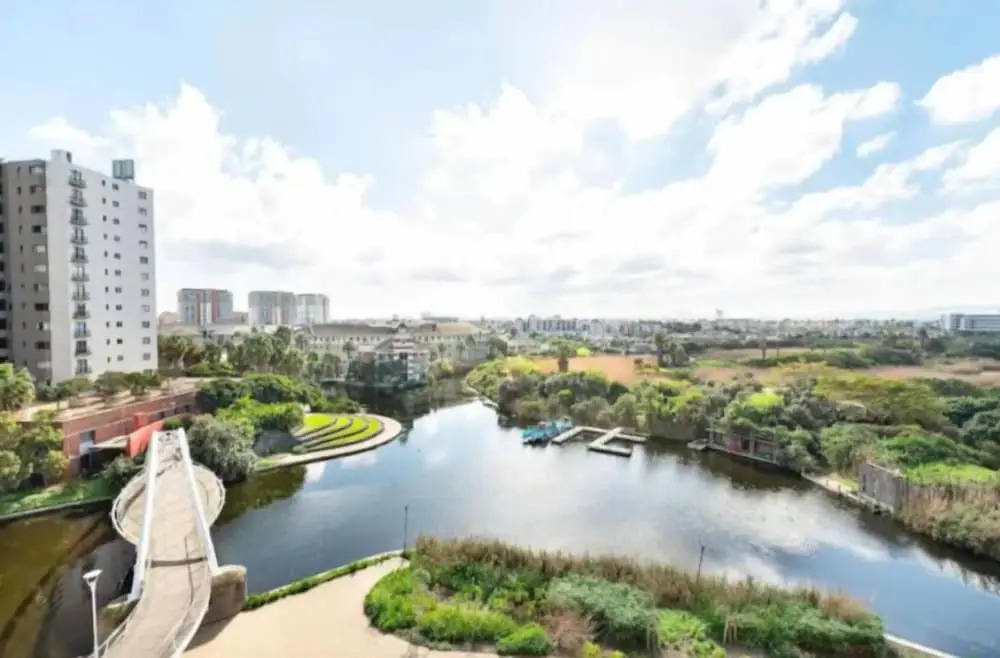 Waters Edge Apartments