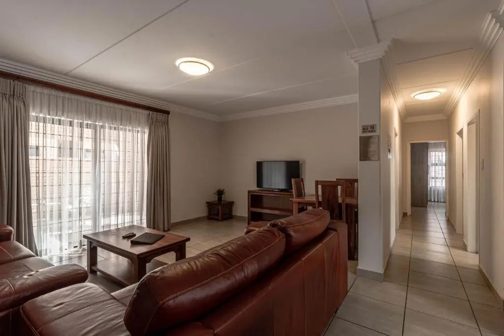 Camelot Guest House & Apartments