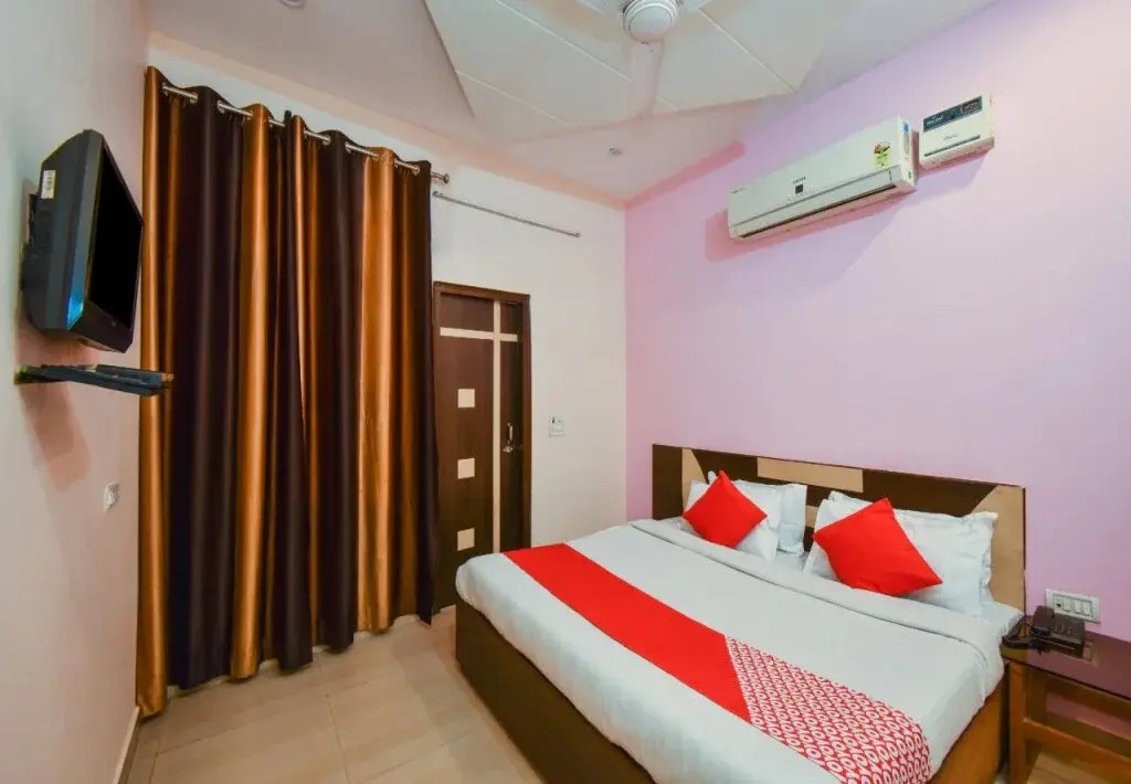 Hotel Dzire by OYO Rooms