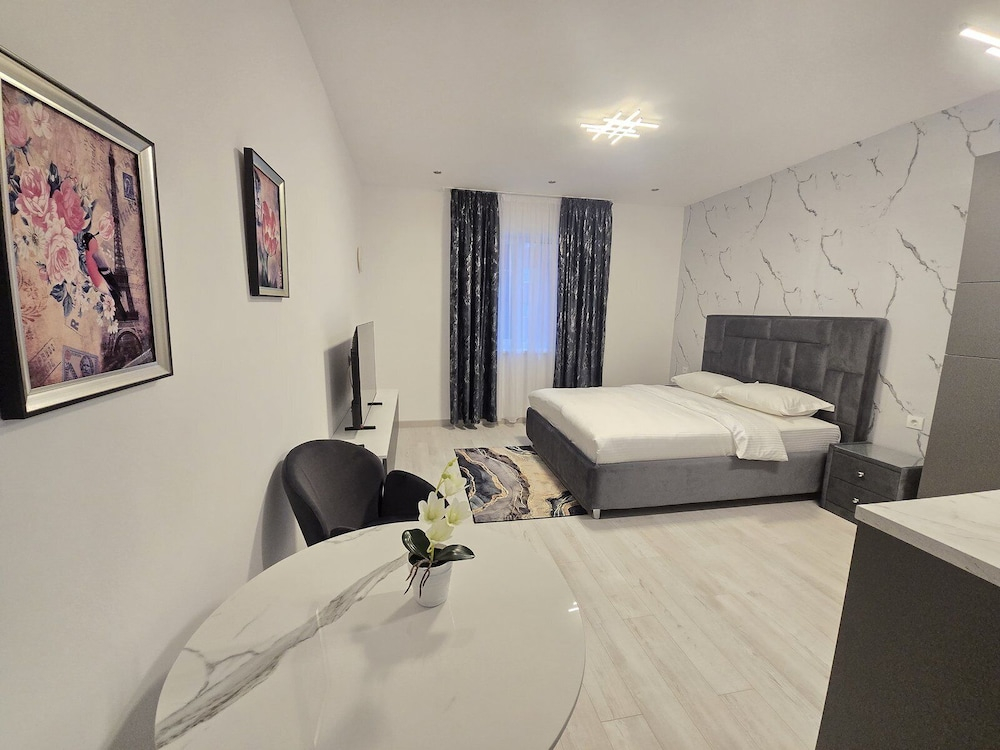 LaRin Residence