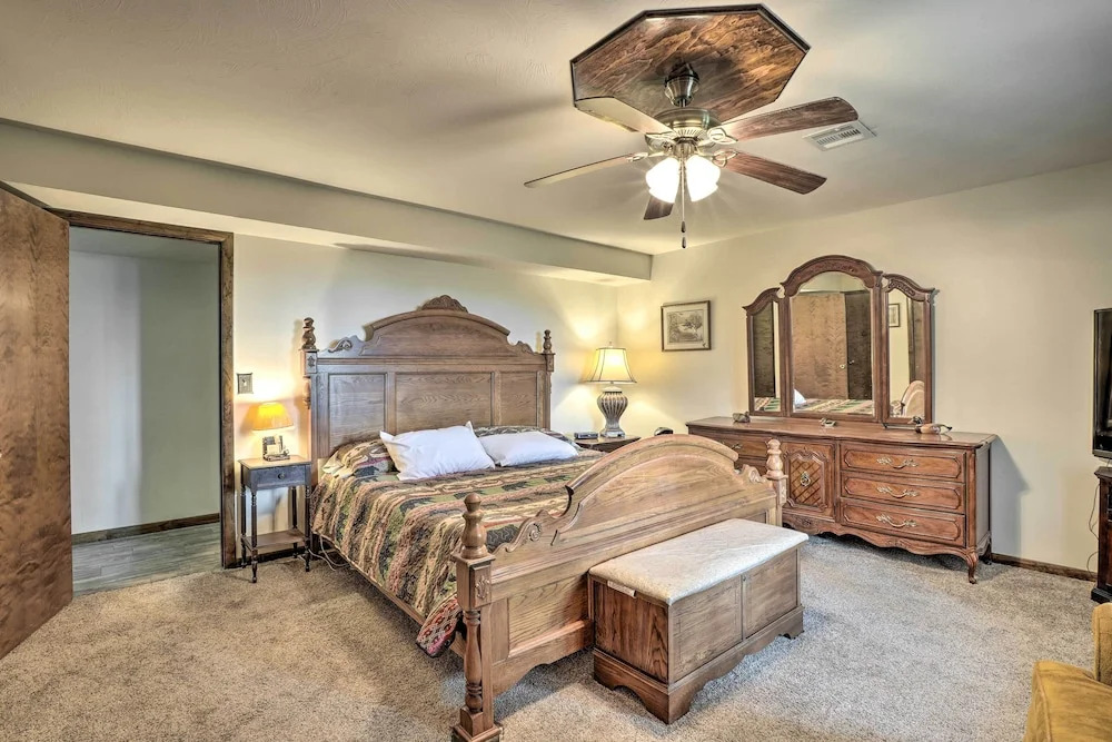 Kimberling City Home w/ Table Rock Lake Views!