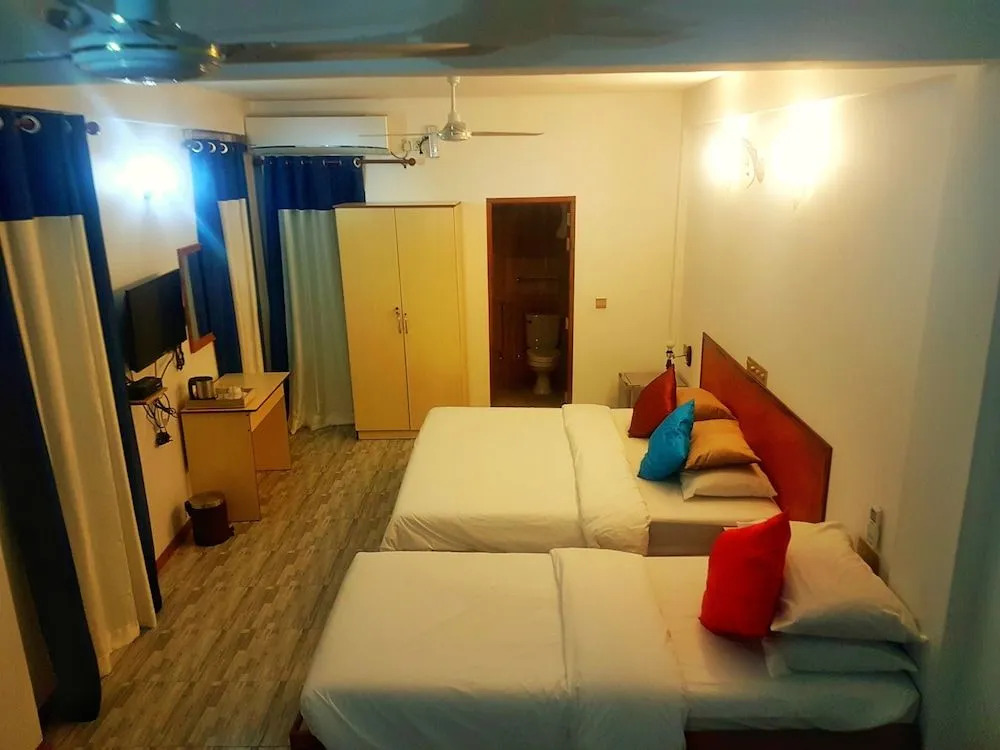 Five Coral Inn