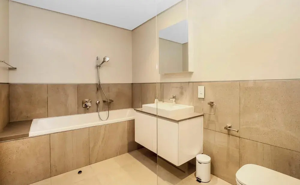 Remarkable 2-bed Apartment in Johannesburg