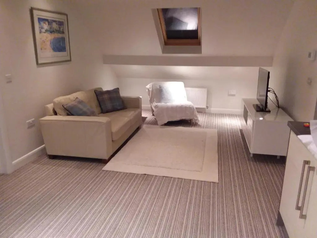 Kneese Loft