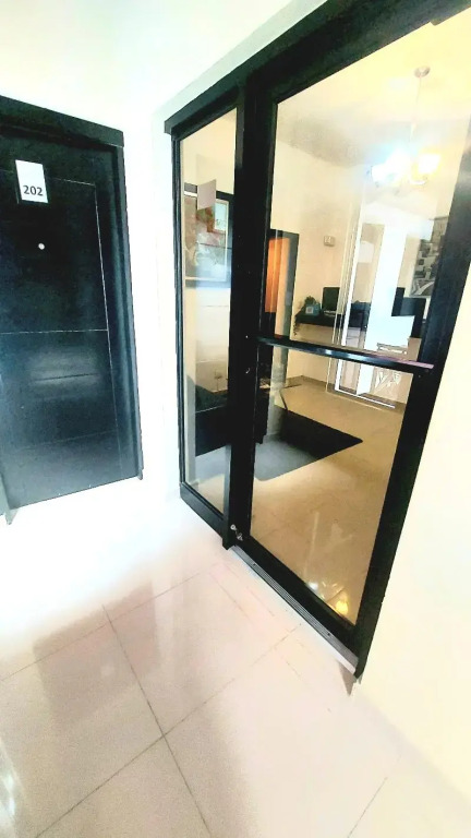 Hotel Tau Art Residence