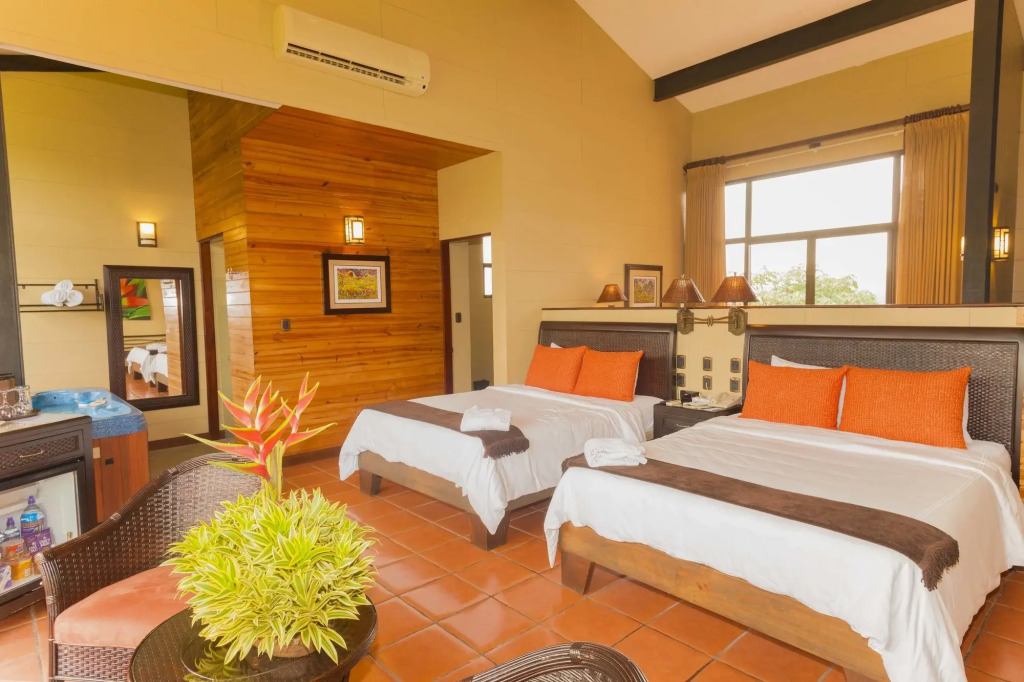 Hotel Arenal Kioro Suites & Spa