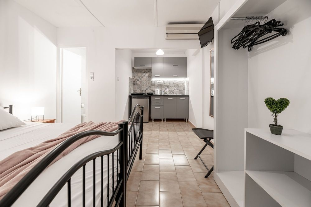 Zante Riva Studios
