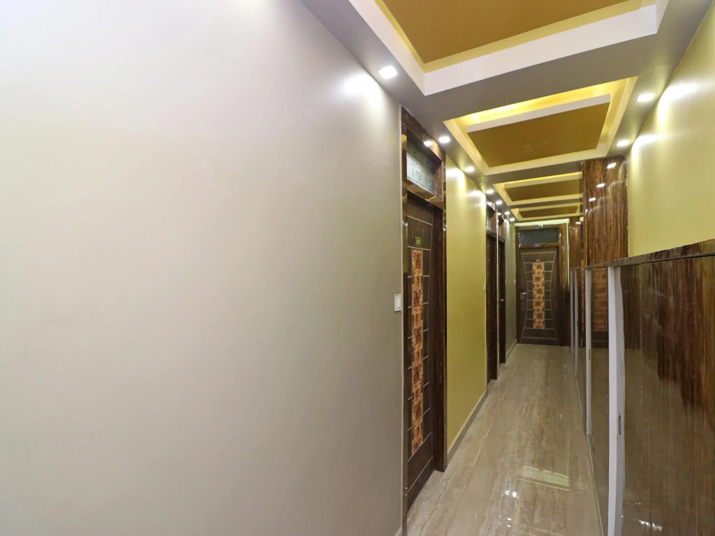 Collection O 24604 Hotel GMC Grand Luxury Stay