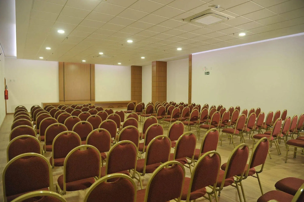 Hotel Maestro Premium Cascavel