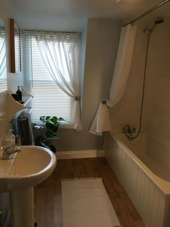 Chic City Centre Georgian Maisonette