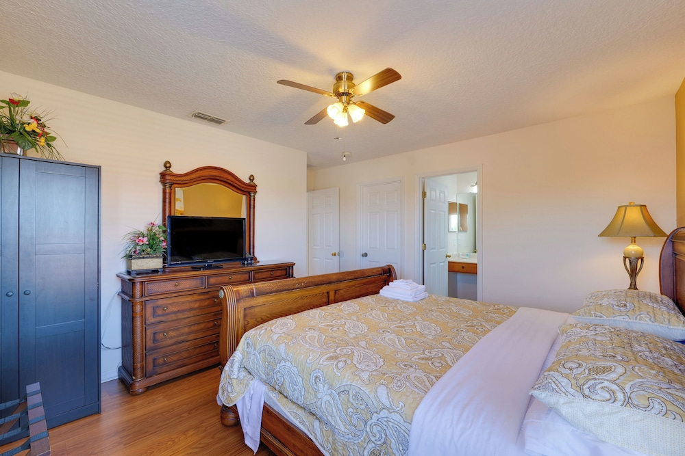 Pool, Spa & Patio! Spacious Villa Near WDW