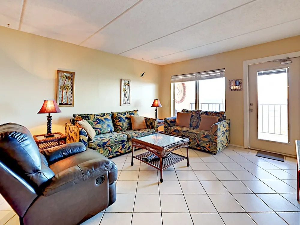 4400 Gulf Blvd Condo Unit 406