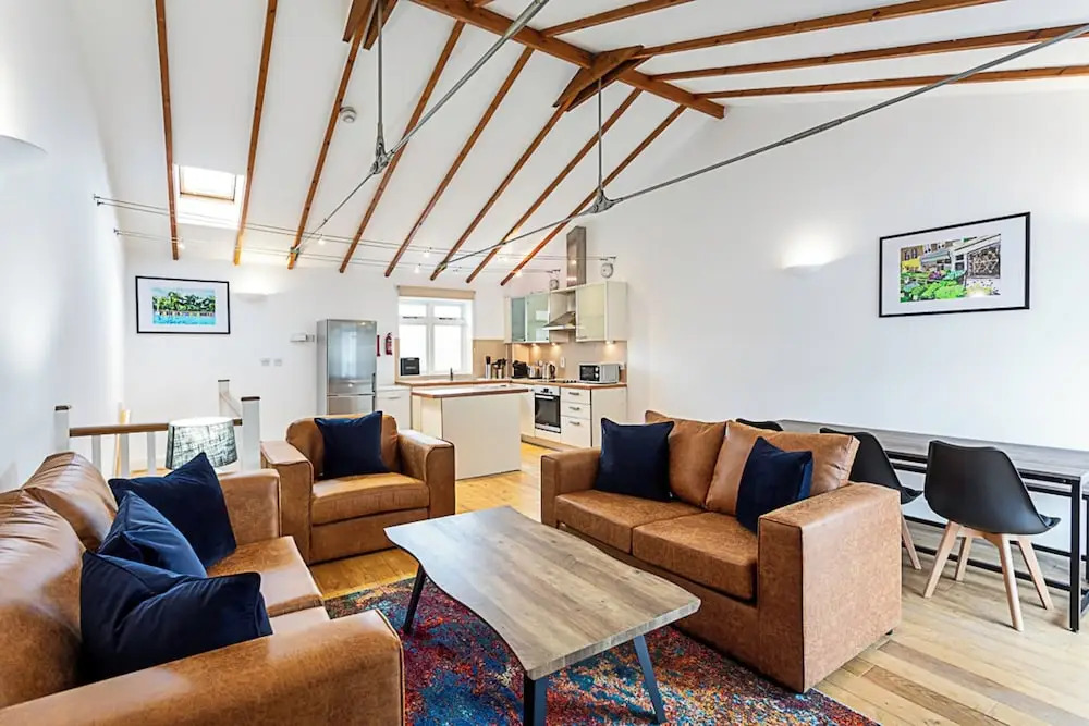 Light and Airy Upside Down House in Boho Hackney