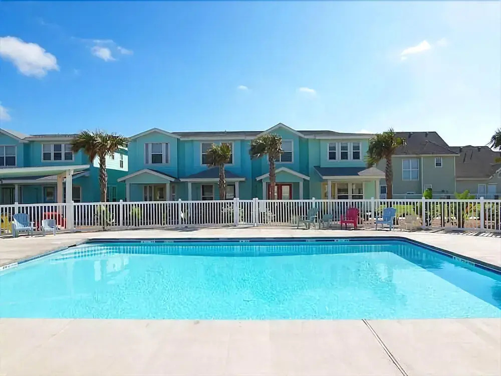 Reel Paradise - 3 Br Condo