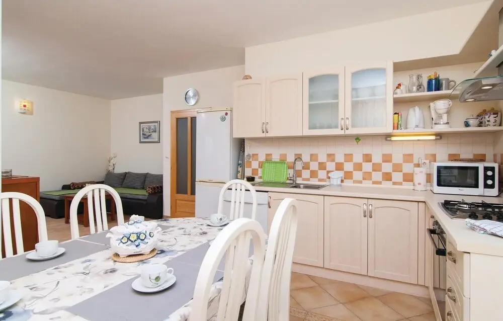 Awesome Home in Lokva Rogoznica With Wifi and 4 Bedrooms