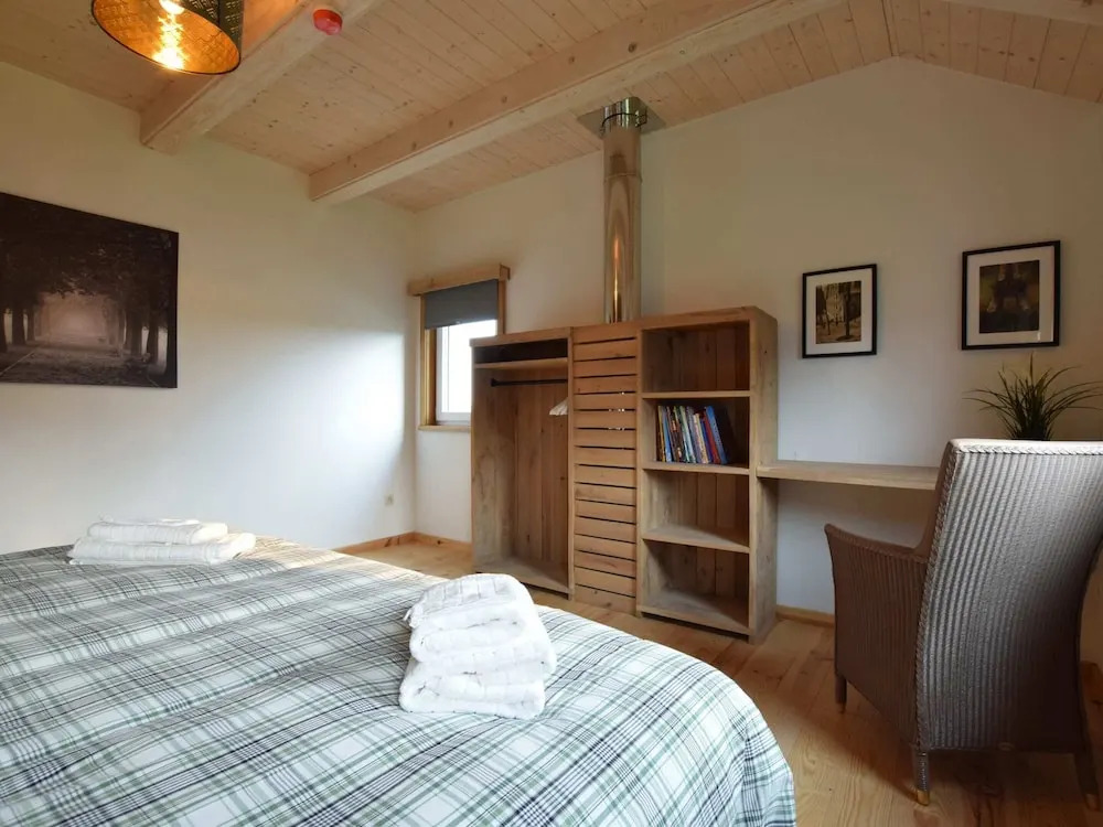 Grandeur Villa with Sauna & Hot Tub in Durbuy