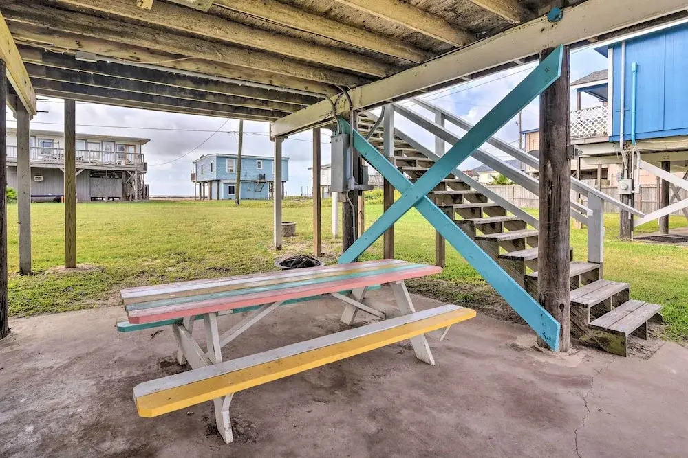 Walk to Ocean: Coastal Surfside Beach Bungalow!