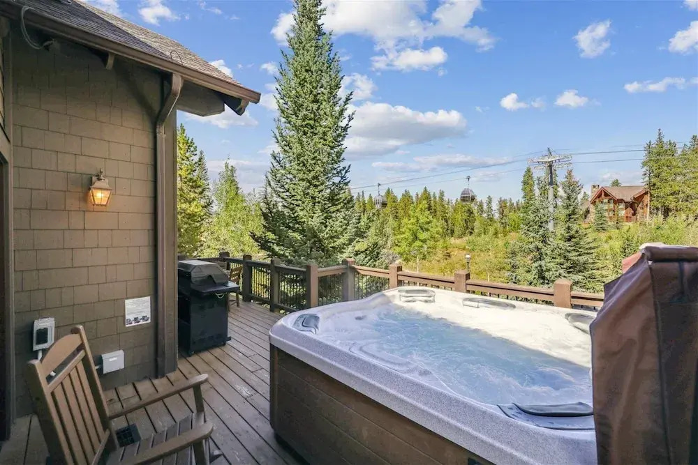 Spacious, Pet-friendly 4 Bedroom Vacation Rental in Breckenridge