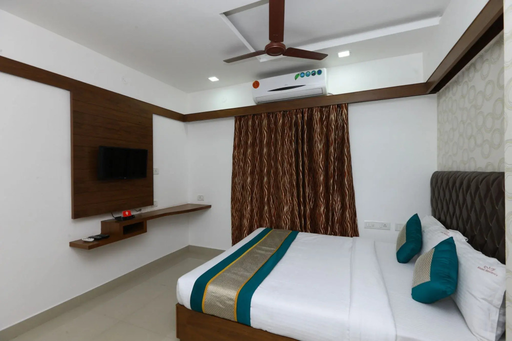 OYO 6626 Khaleej Residency