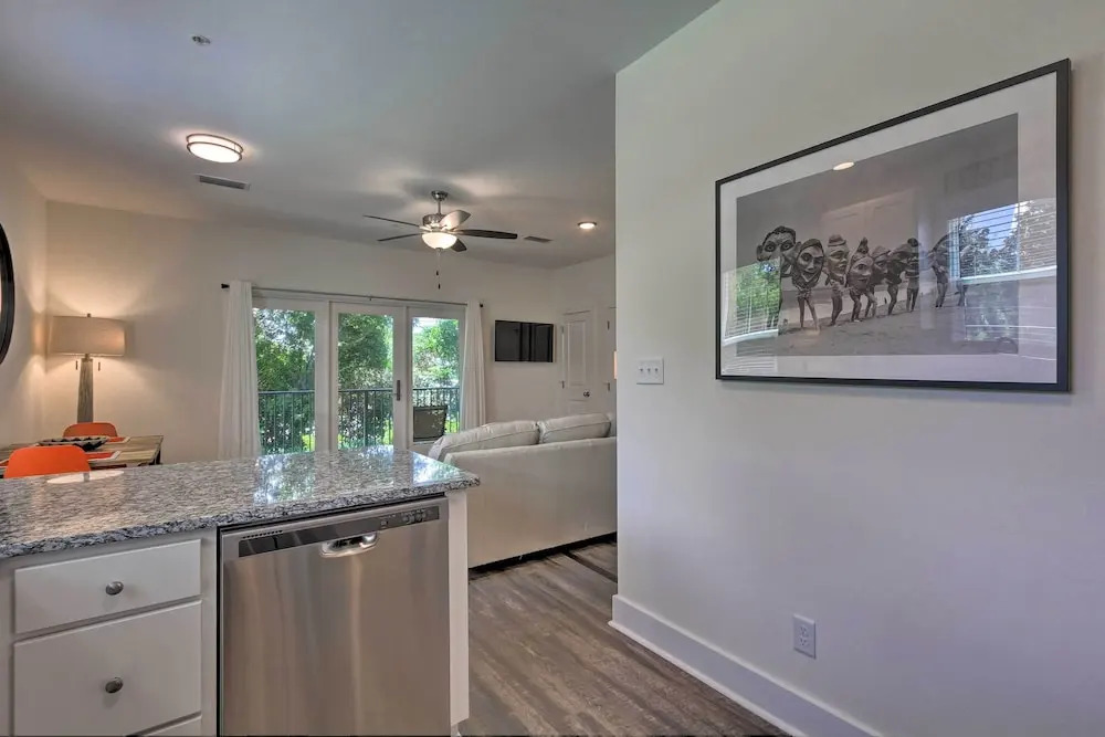 Bright Condo w/ Pool, 3 Blocks to Santa Rosa Beach