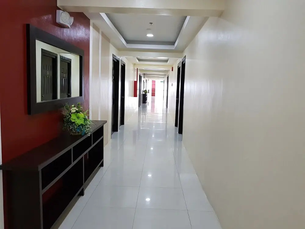 Grand Touring Hotel