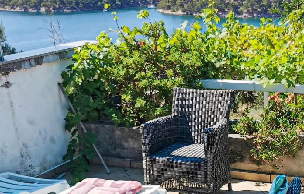 Cozy Home In Palit With House Sea View