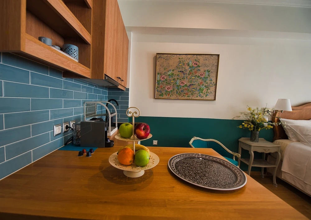 Rastoni Athens Suites near Acropolis at Tsatsou street