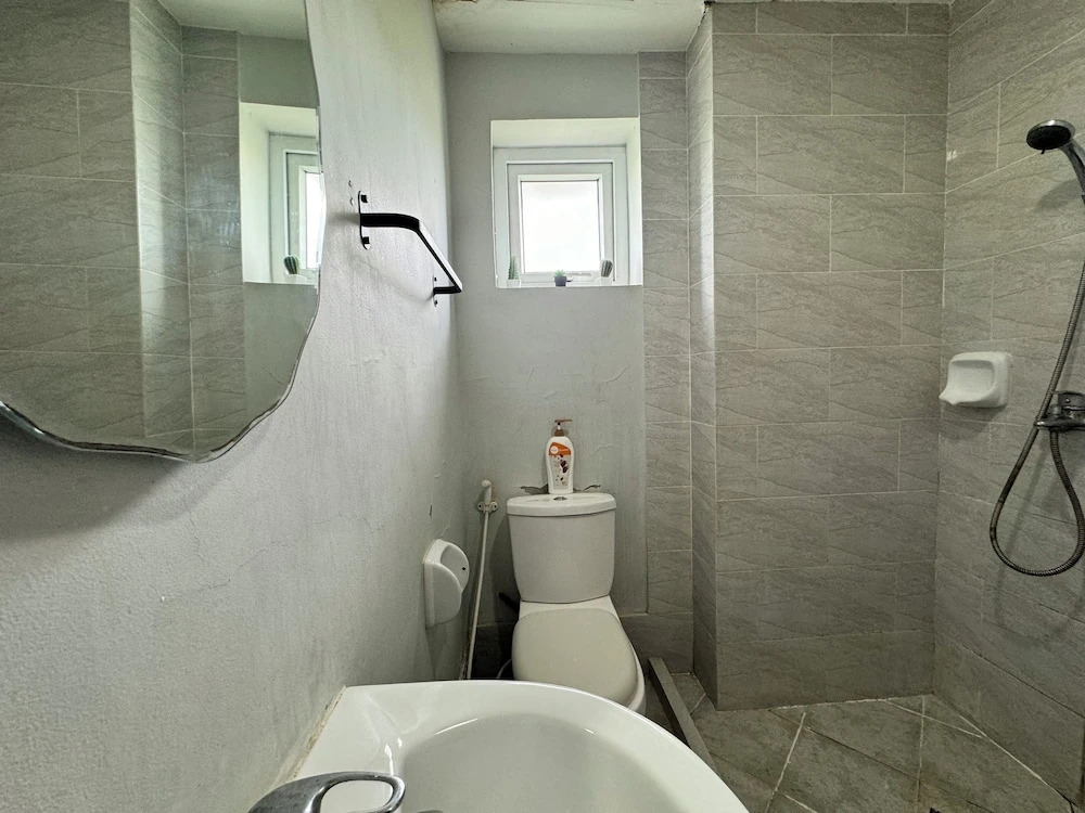 ania ROOMS 22