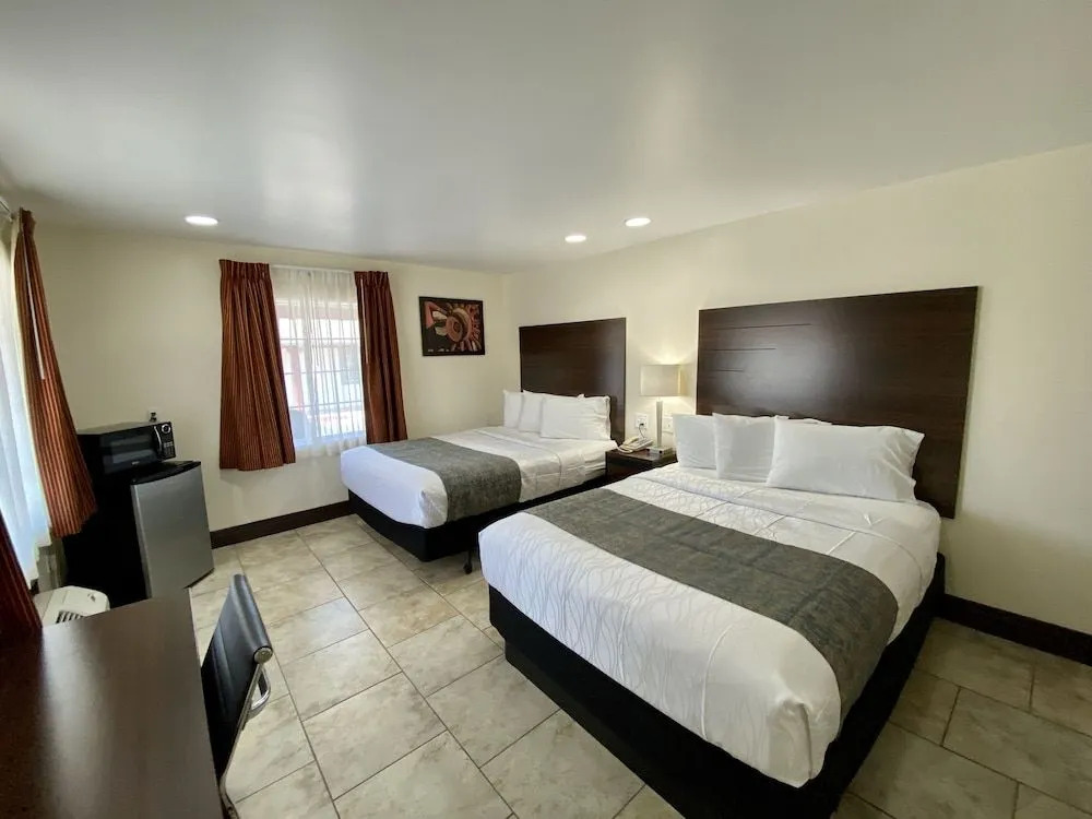 Roswell Inn