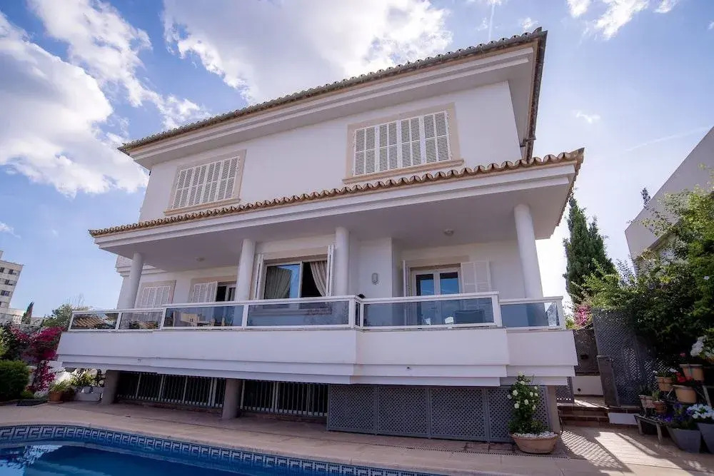 Casa Filipines