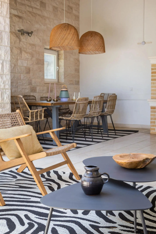 Sina in Splitska with 4 bedrooms and 3 bathrooms
