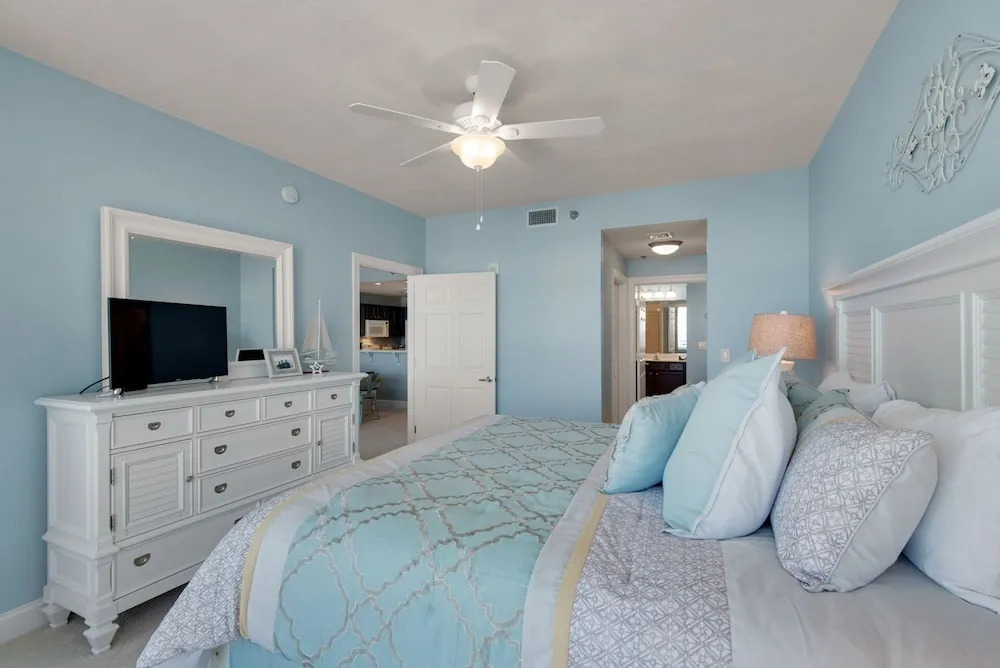 Emerald Dolphin unit 930 - Three Bedroom Condo