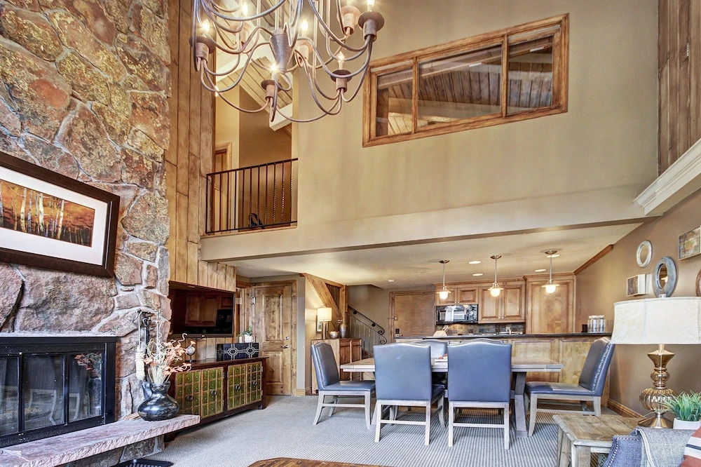Lodge at Vail C354