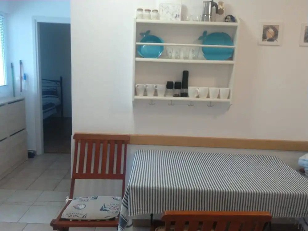 Linda Apartments Zambrattia
