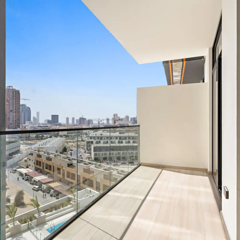 Stunning Modern 3BR Apartment in JVC